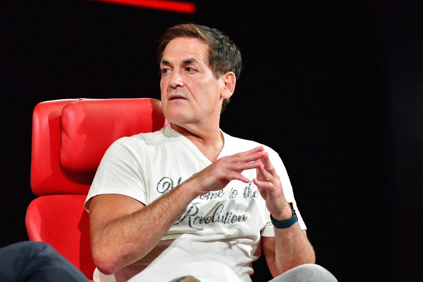 Mark Cuban defends Bitcoin, says anyone investing in gold is ‘dumb as f***’ 