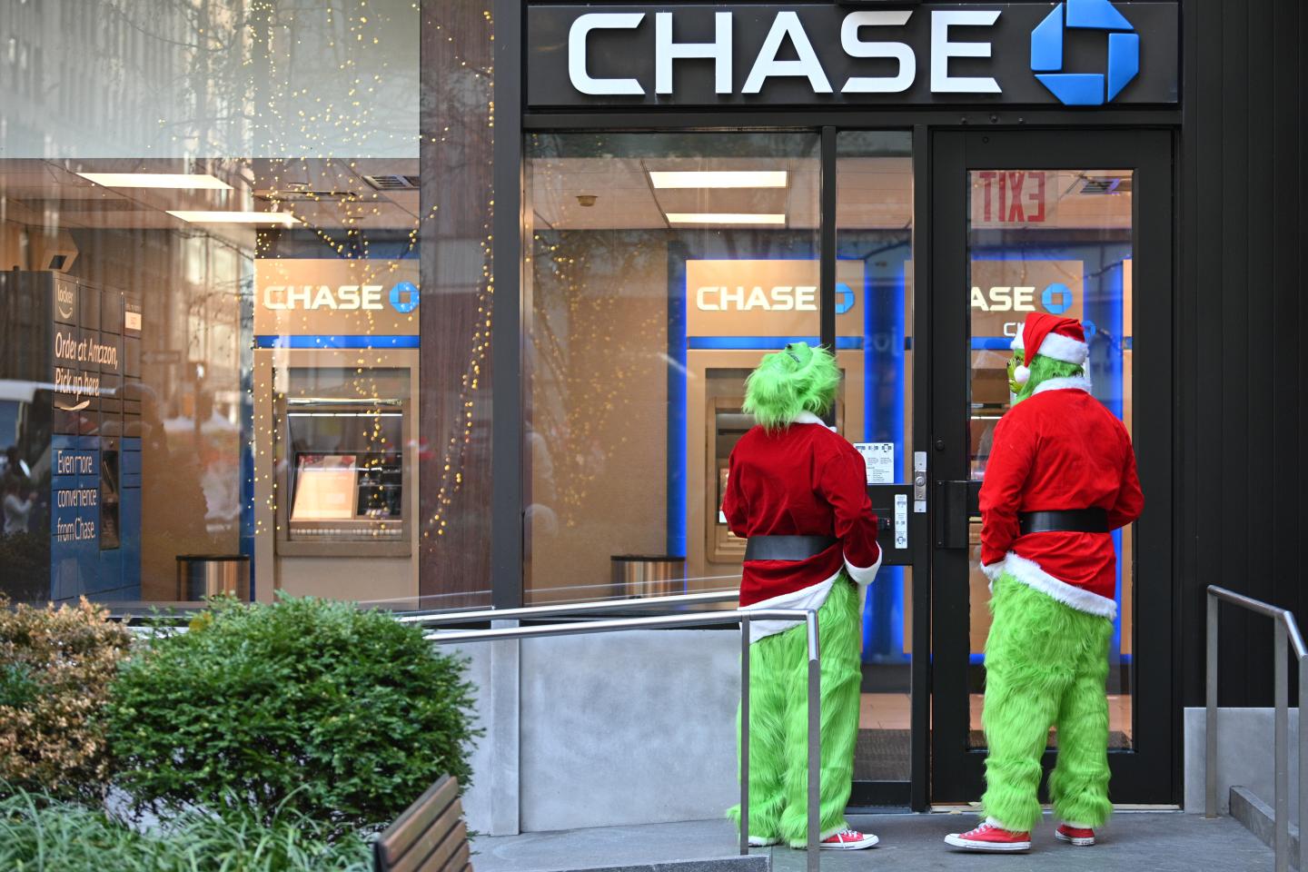 Grinches on the loose