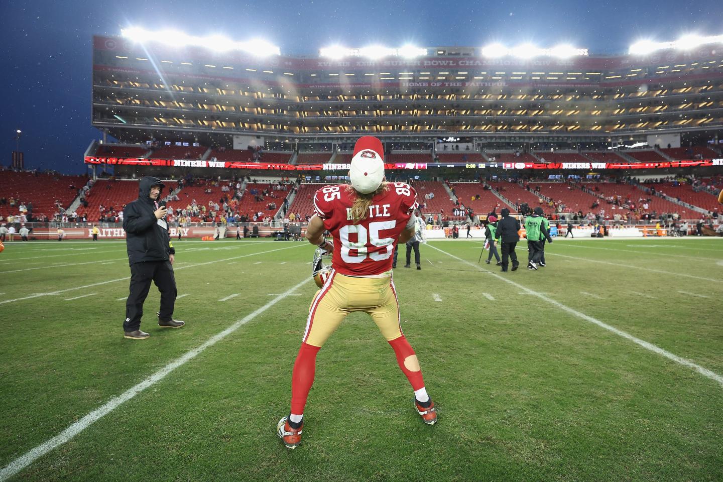 How to watch the NFL’s Thursday Night Football Week 15 online for free—and without cable