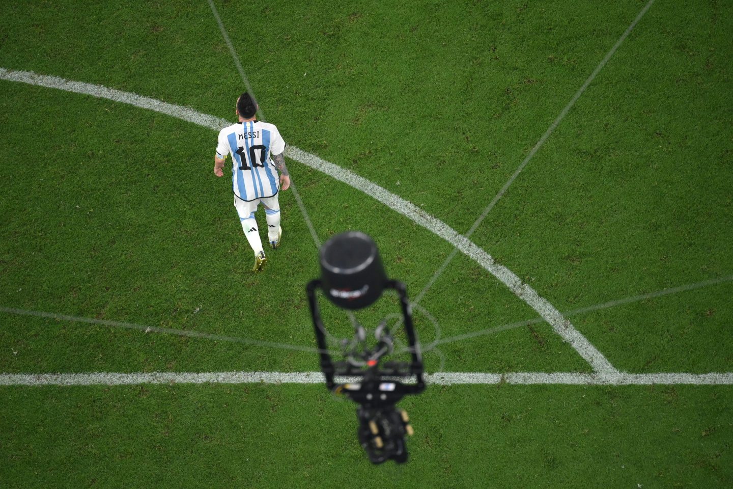 The 2022 FIFA World Cup used multiple cutting-edge technologies.