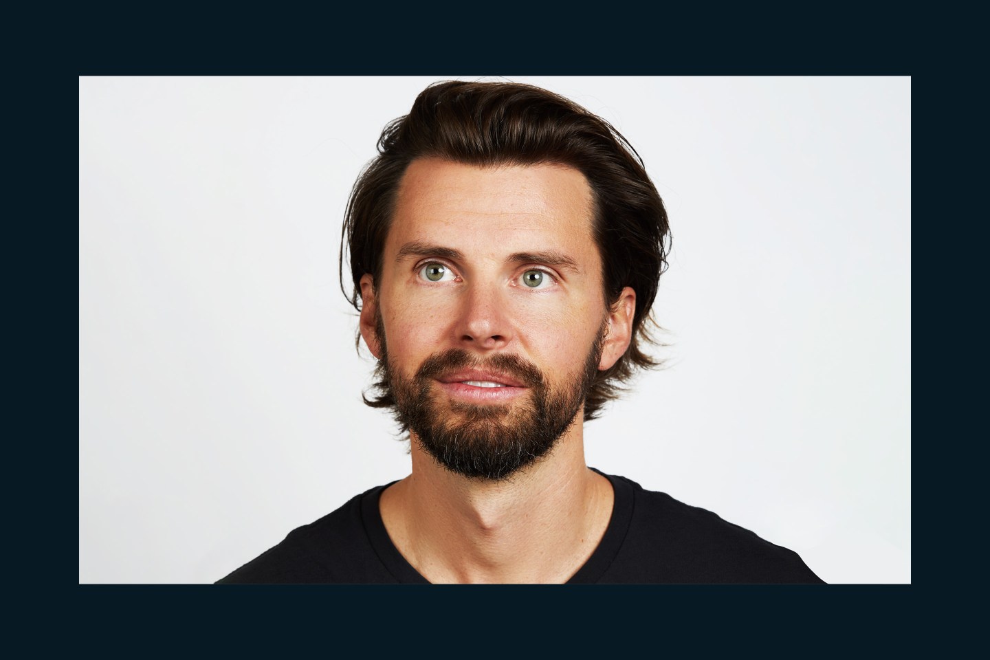 Portrait of Hinge CEO Justin McLeod