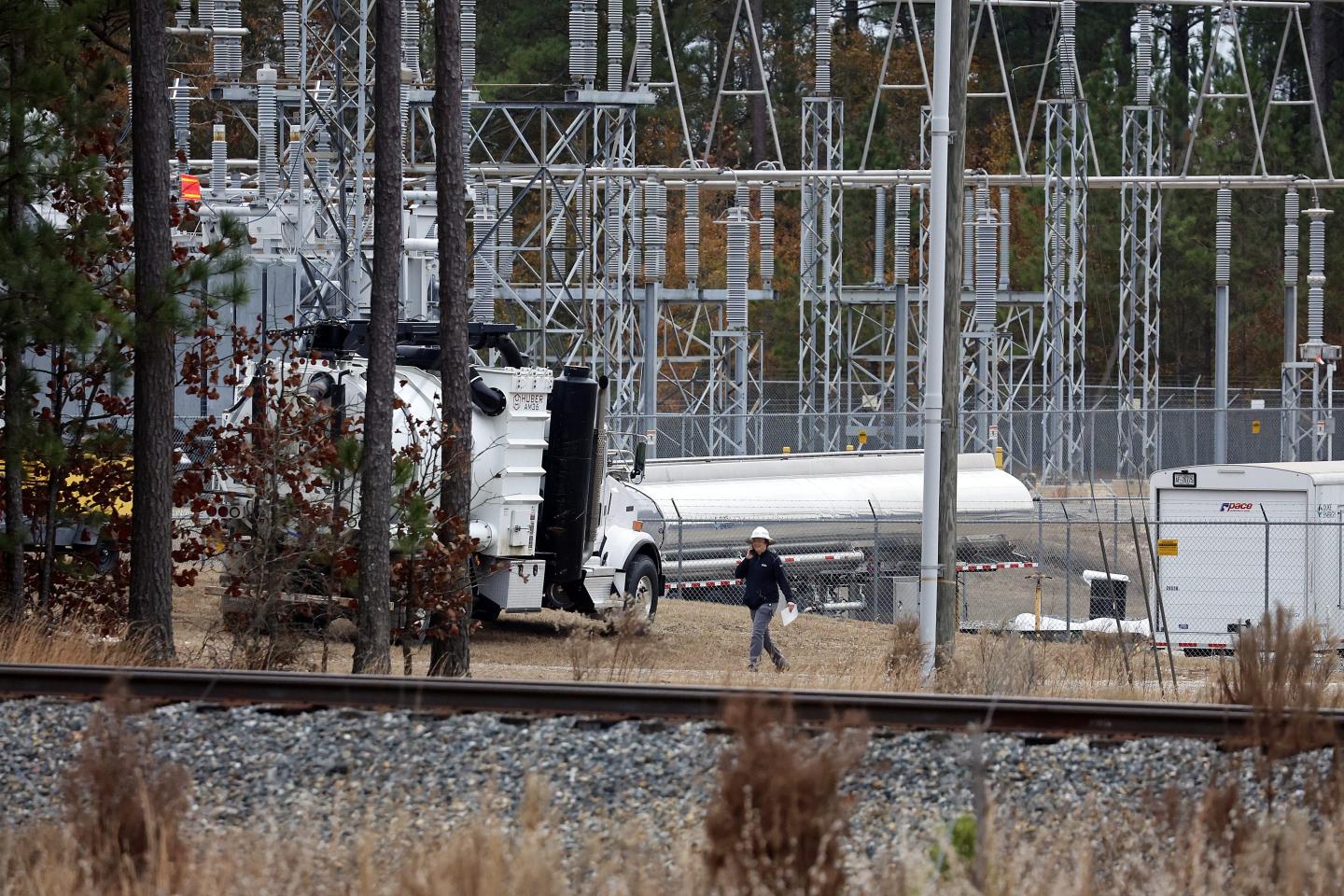 Lawmakers propose mandatory 24-hour security at electrical substations after attacks on the power grid: ‘The targeting has increased’