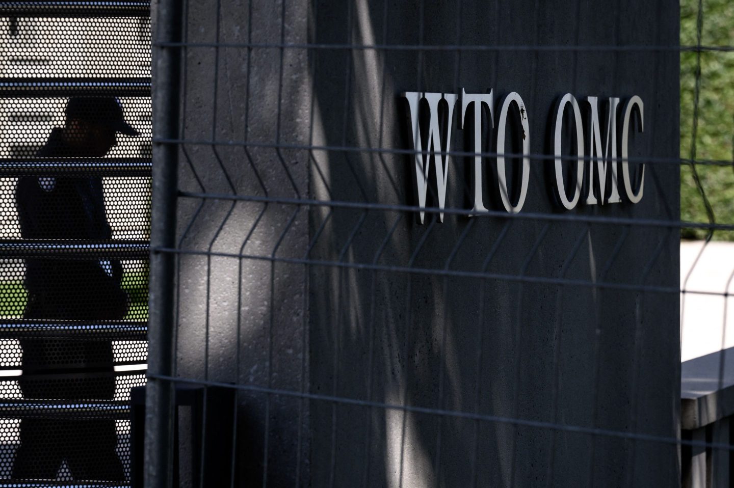 Geopolitical tensions and institutions' failure to innovate are major threats to global trade–even if international trade figures are still strong.