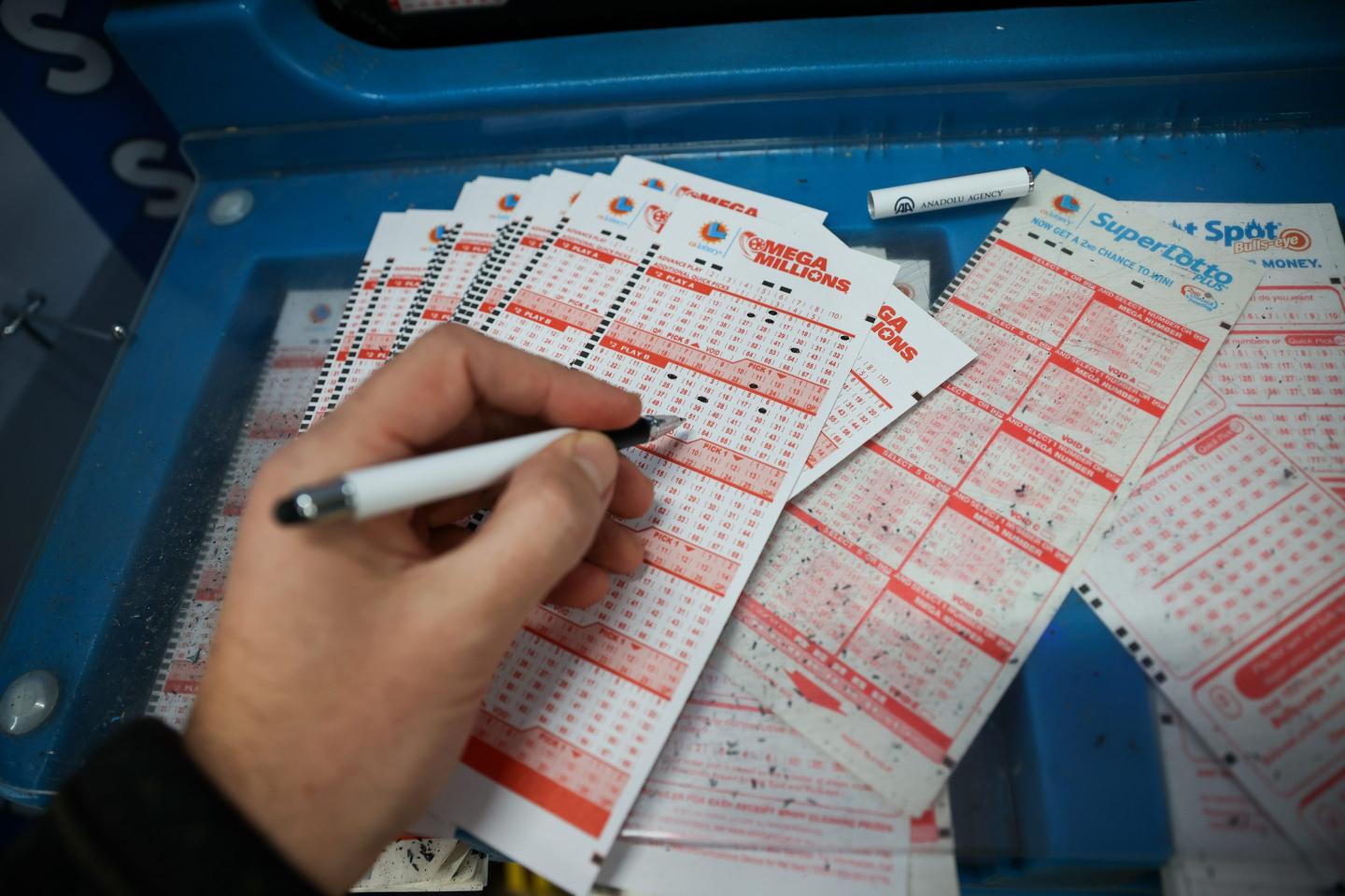 Tonight's Mega Millions jackpot hits half a billion dollars