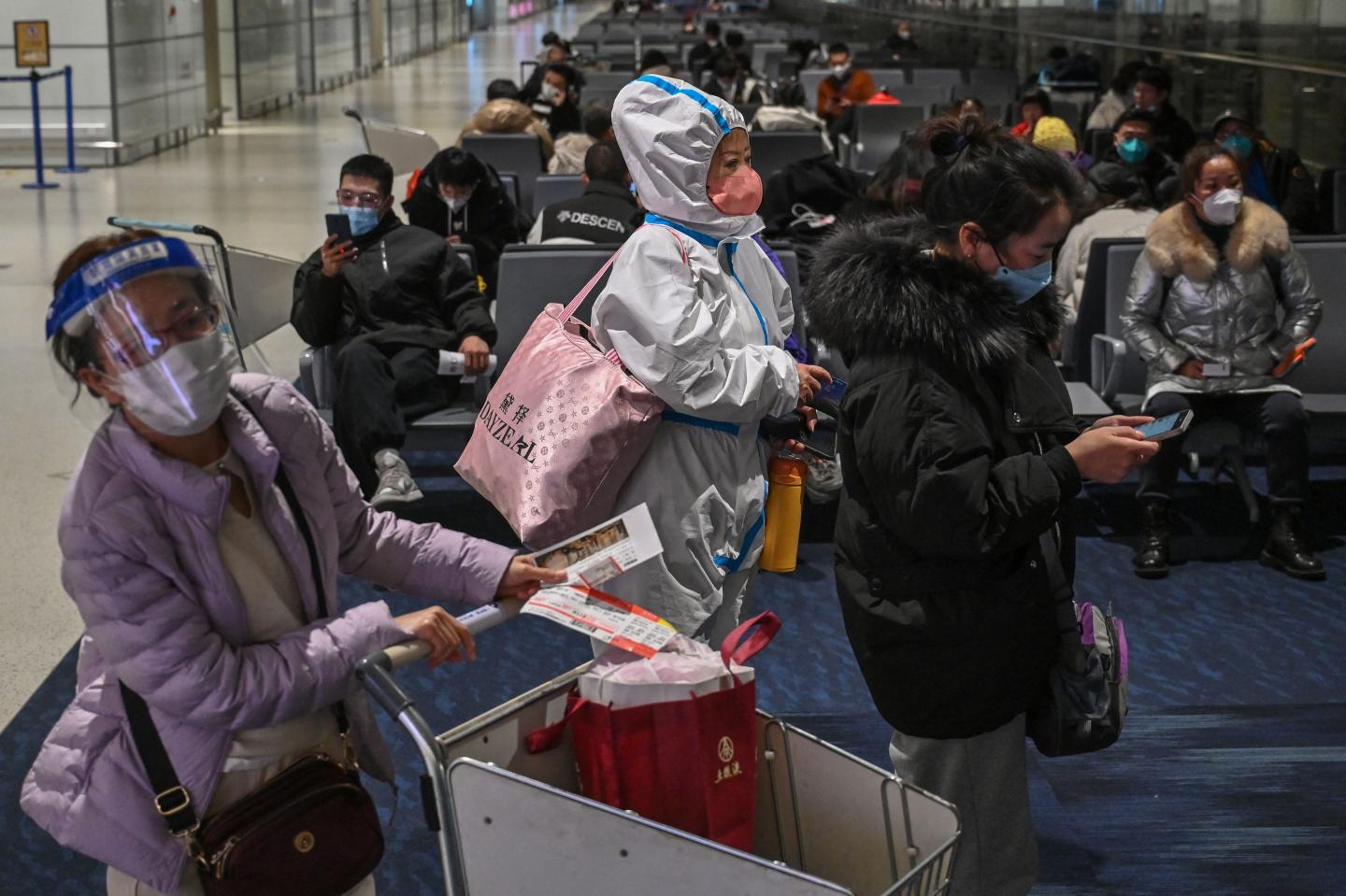 Nearly a quarter of travelers flying out of China after ‘zero COVID’ lift were positive for the disease, new report reveals