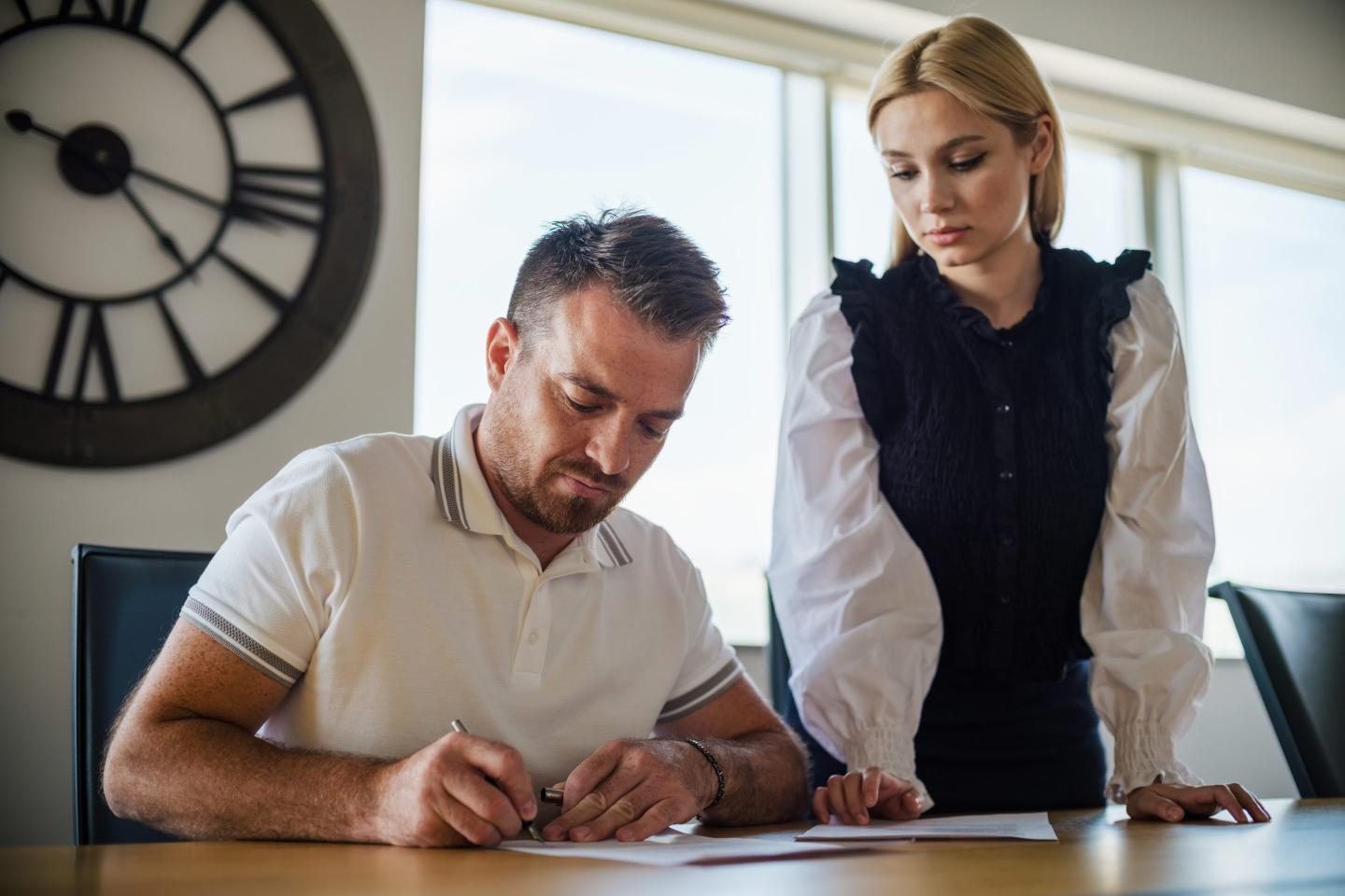 As major companies continue to cut workers, some soon-to-be former employees are some questioning the fairness of details included in severance agreements. 