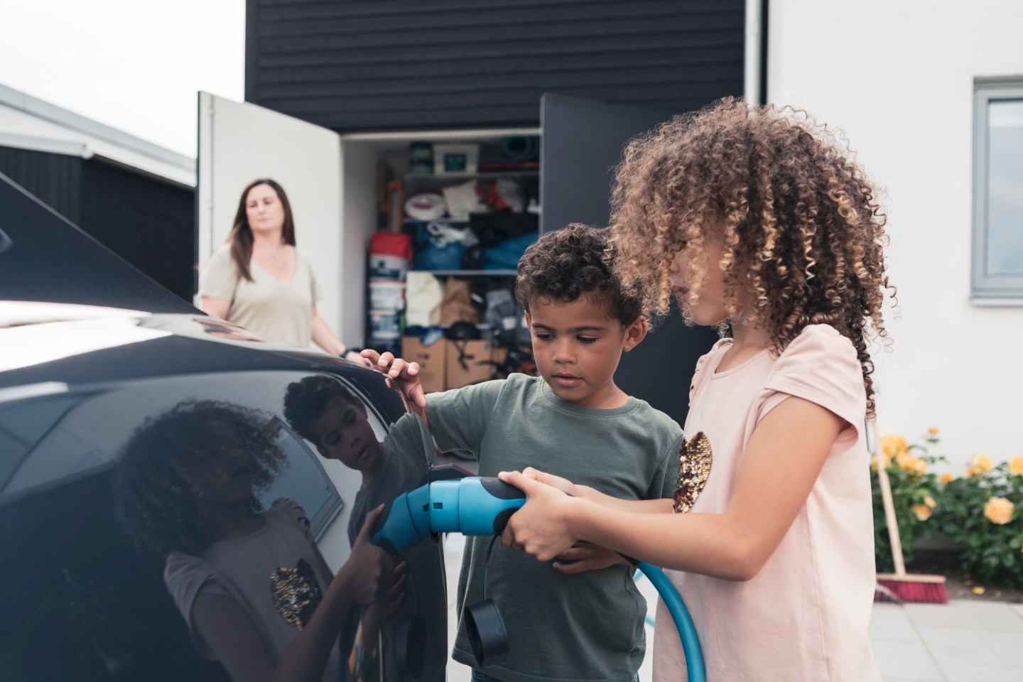 Republican legislators in the state of Wyoming have proposed a state-wide ban of electric vehicles, fearing a hit to their fossil fuel-dependent economy.