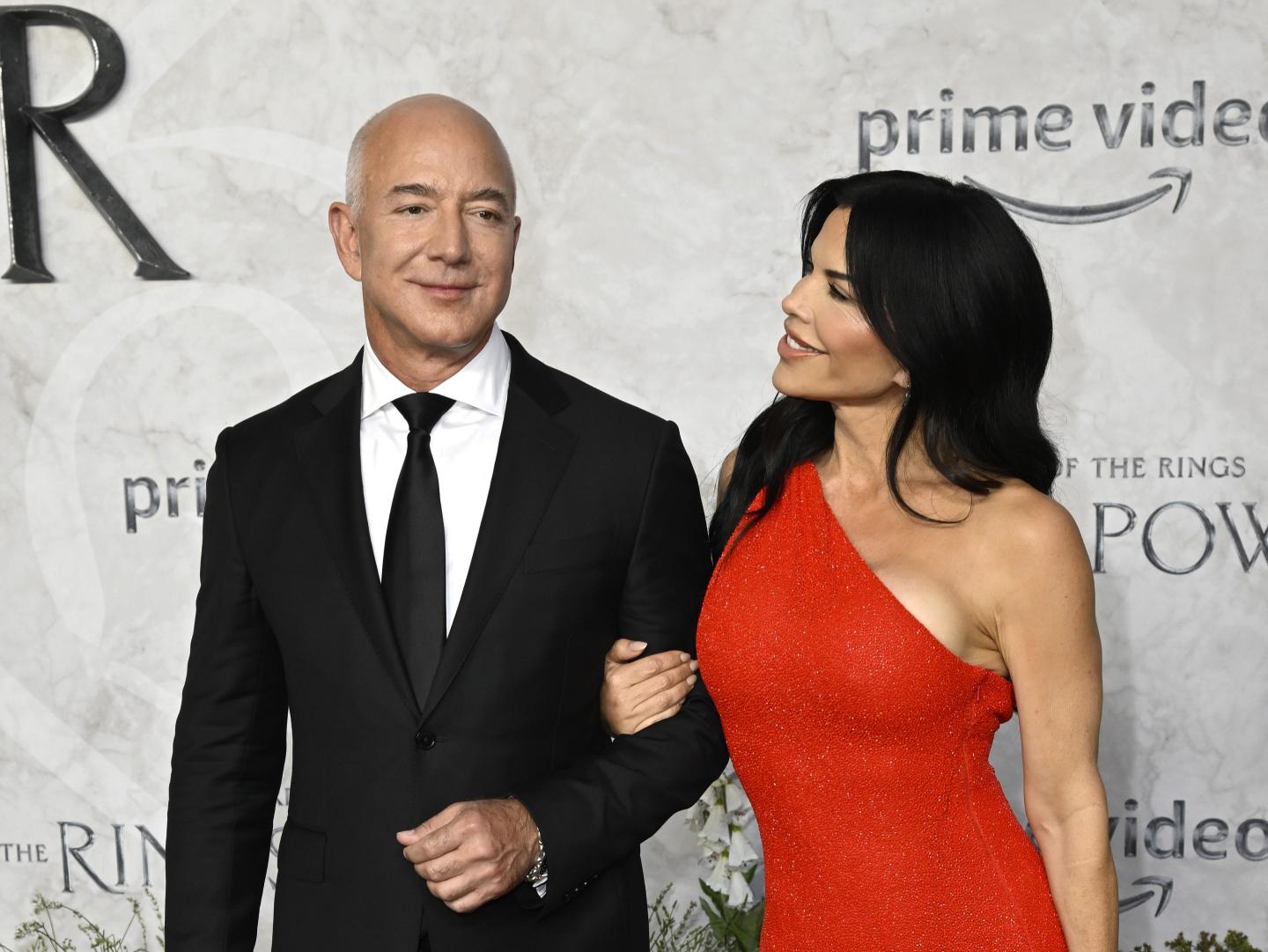 Jeff Bezos meticulously makes pancakes every Sunday.