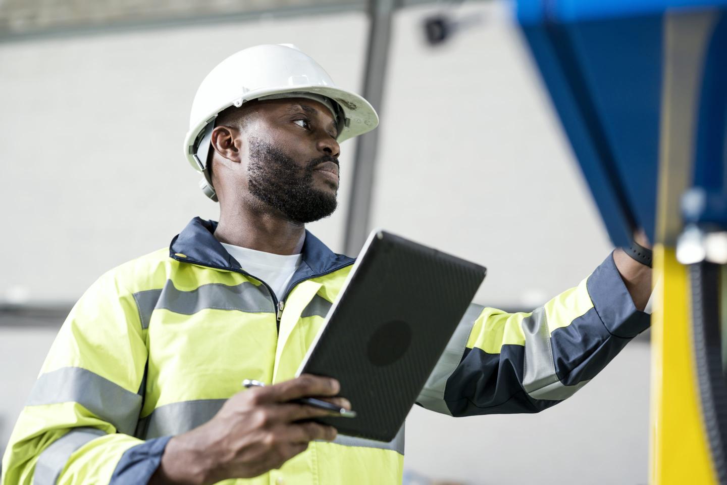 Manufacturing Process Control Plan. African Production Control Engineer has the functions of manufacturing plan and process control to the provision of raw material, equipment, machines, and labor.