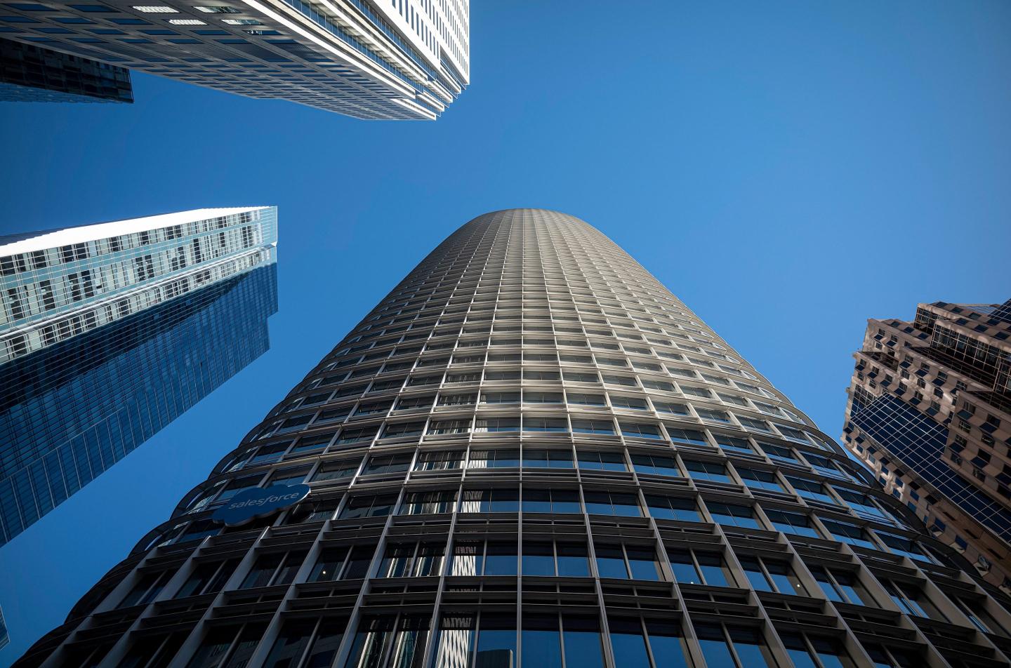 Salesforce Tower