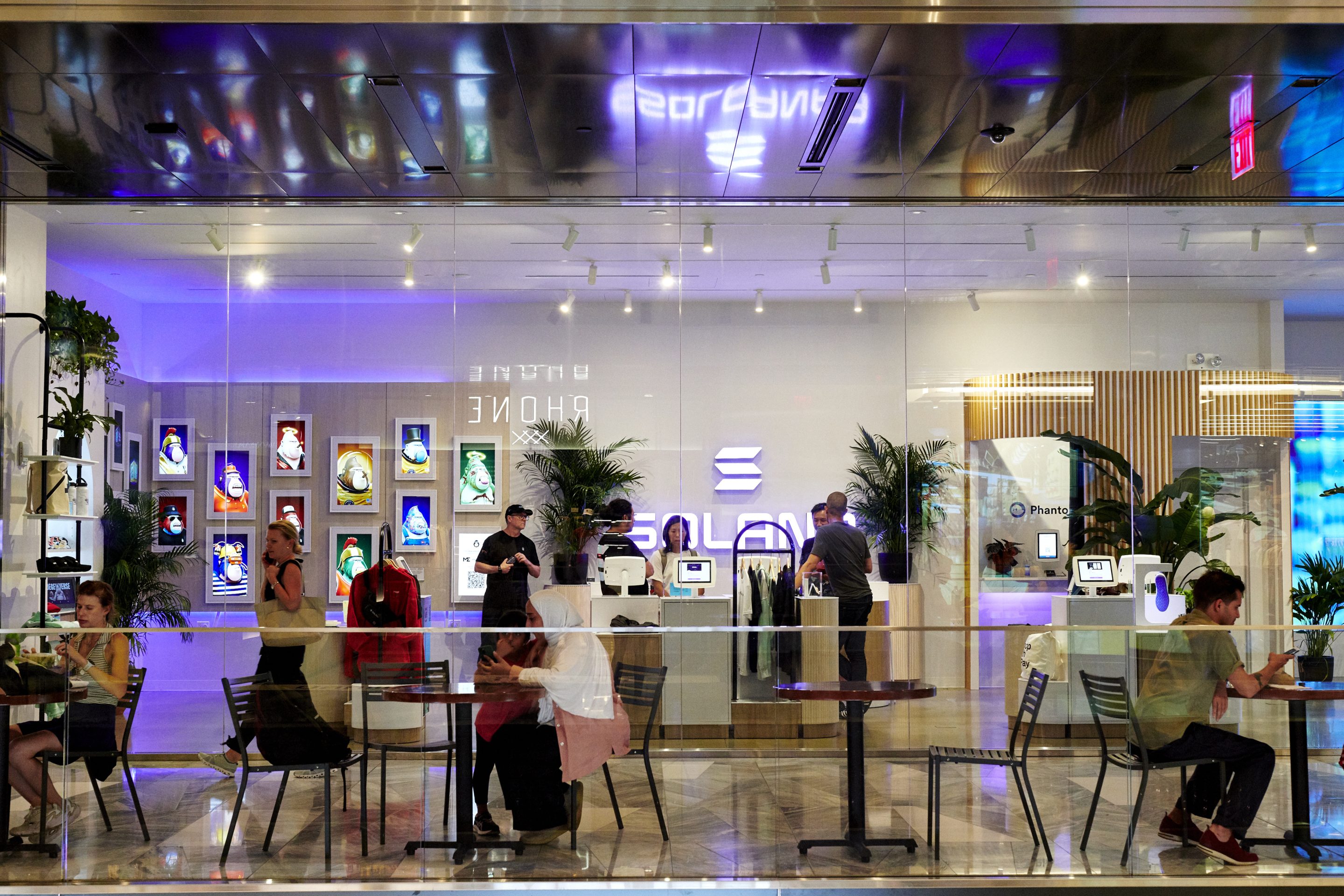 Solana stores in New York and Miami are shuttering | Fortune