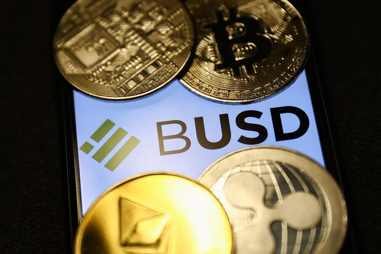 Paxos' Binance USD stablecoin's market cap has dropped by billions over the past few days.