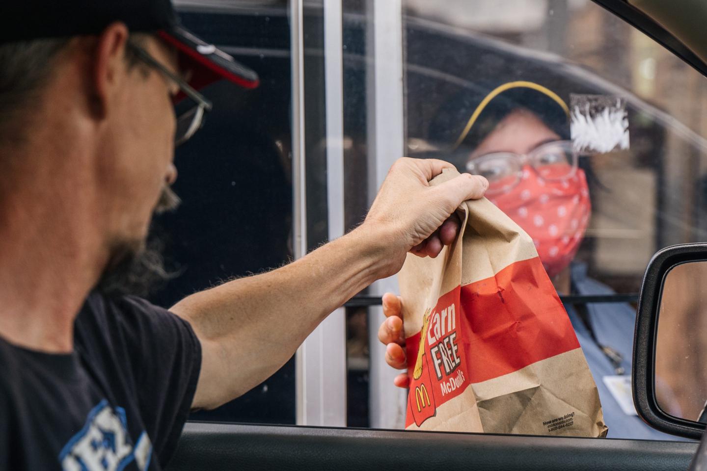 McDonald’s new A.I. ordering system isn’t going exactly to plan as bewildered TikTokers document drive-thru fails: ‘Not a ketchup packet! Oh, my God’