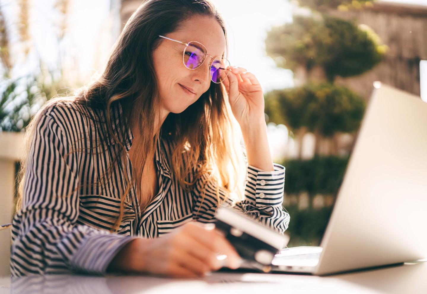 woman at laptop