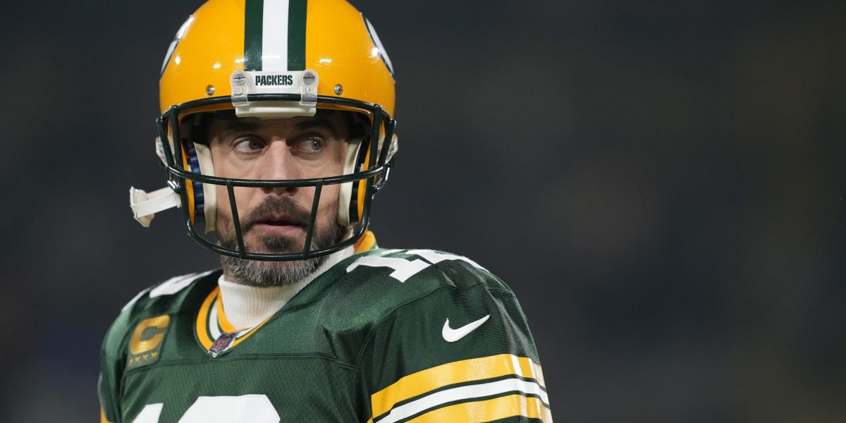 What is a darkness retreat? Aaron Rodgers is taking an unusual step to ...
