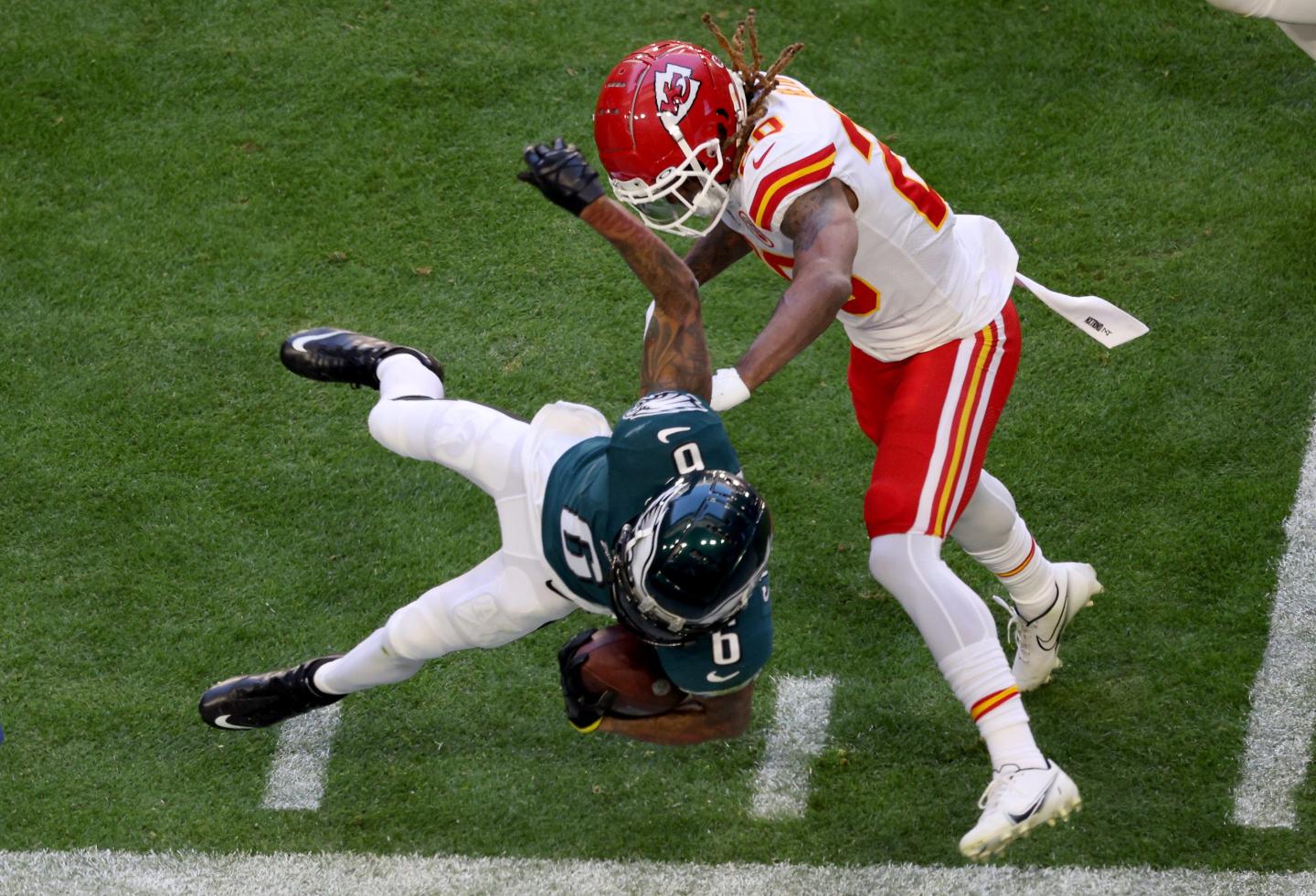 Comcast customers around Philadelphia unable to watch Super Bowl due to cable outage 