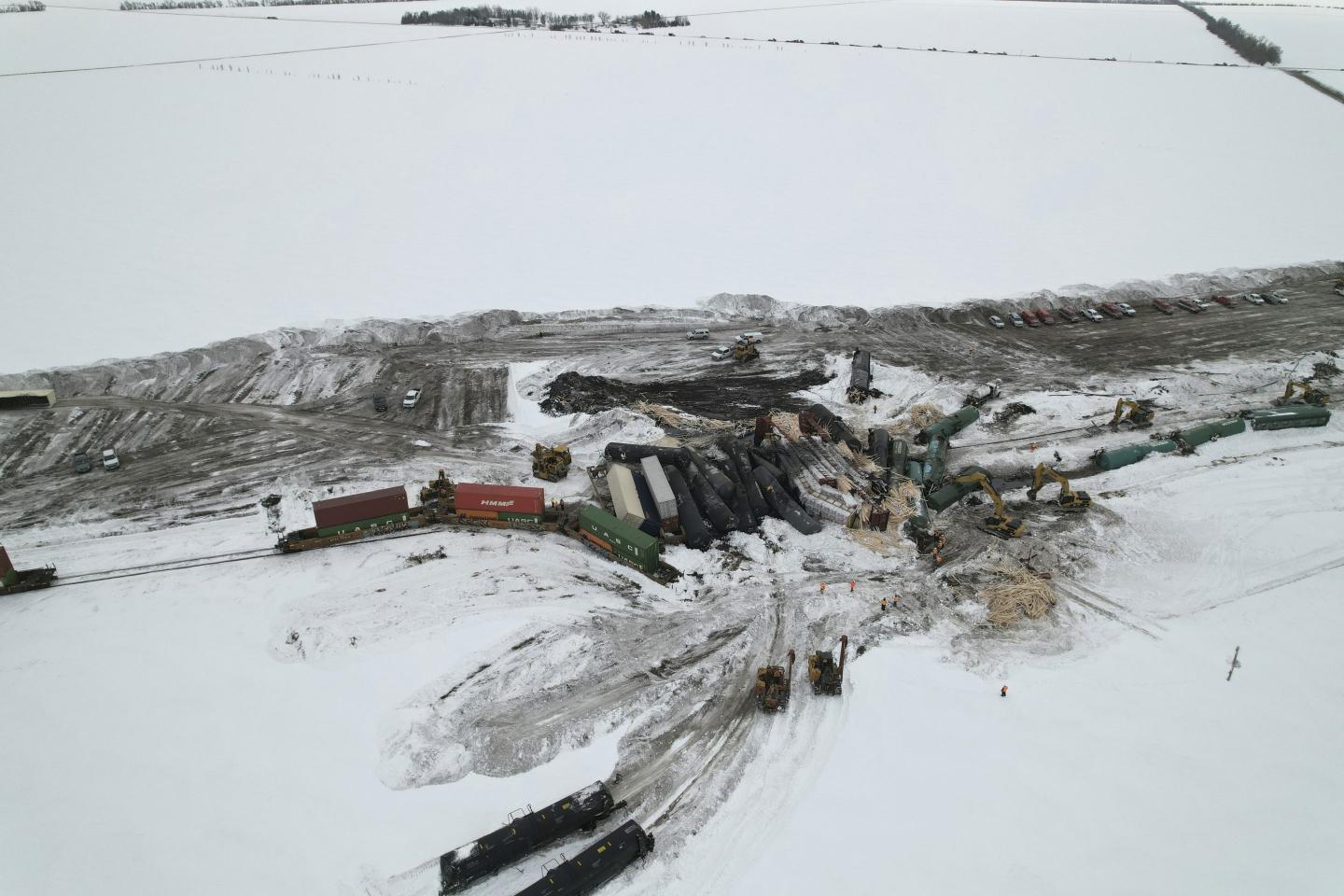 Another train has derailed in North Dakota spilling hazardous liquid asphalt