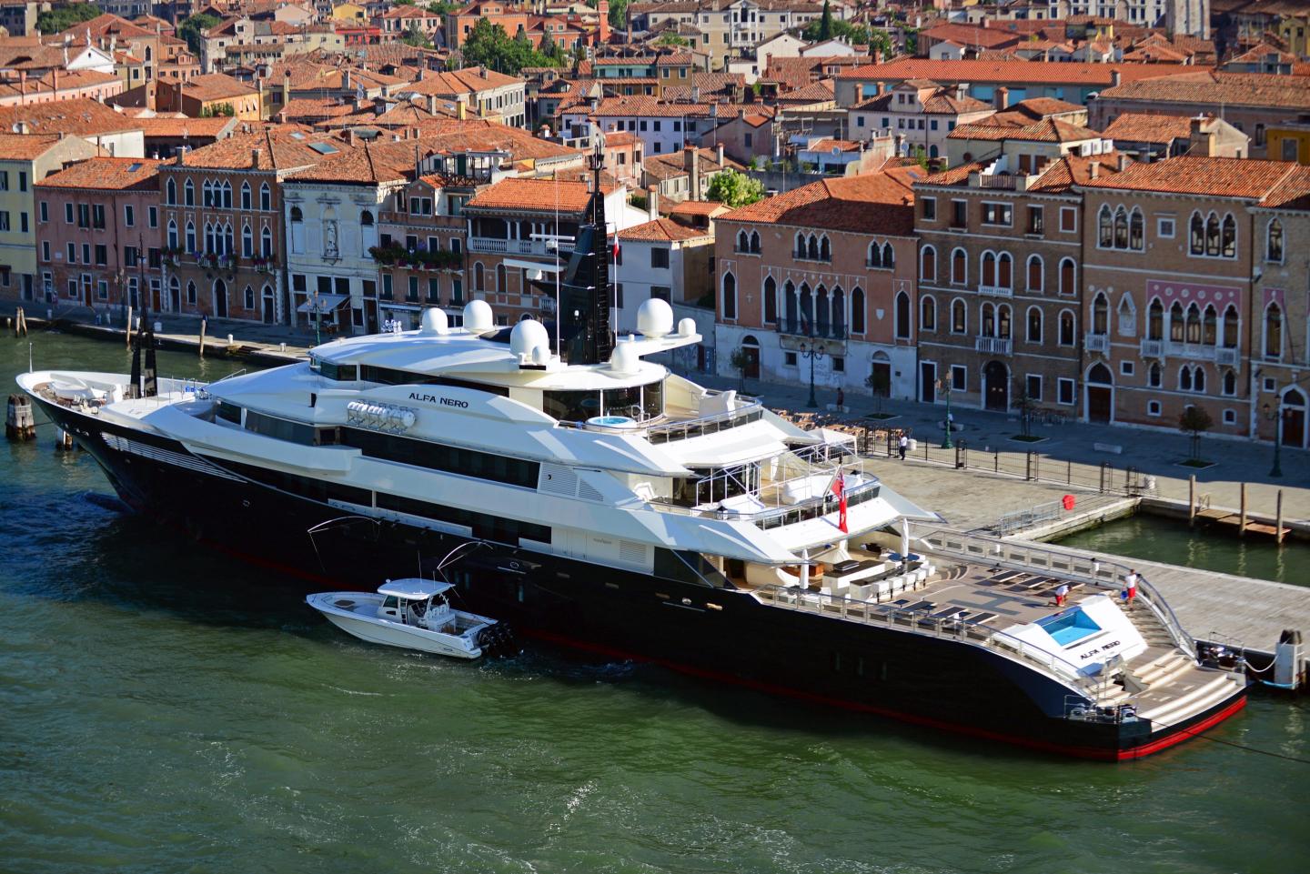 An $81 million yacht linked to a Russian oligarch is about to hit the auction block
