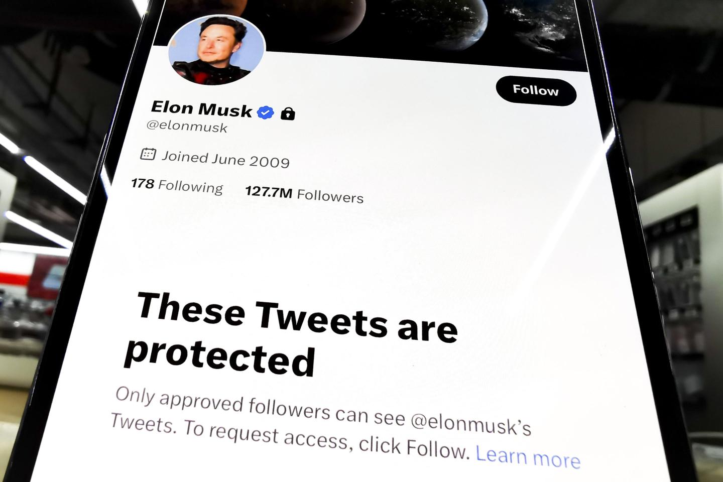 Twitter users report broad outage in latest service problem after Musk’s mass layoffs