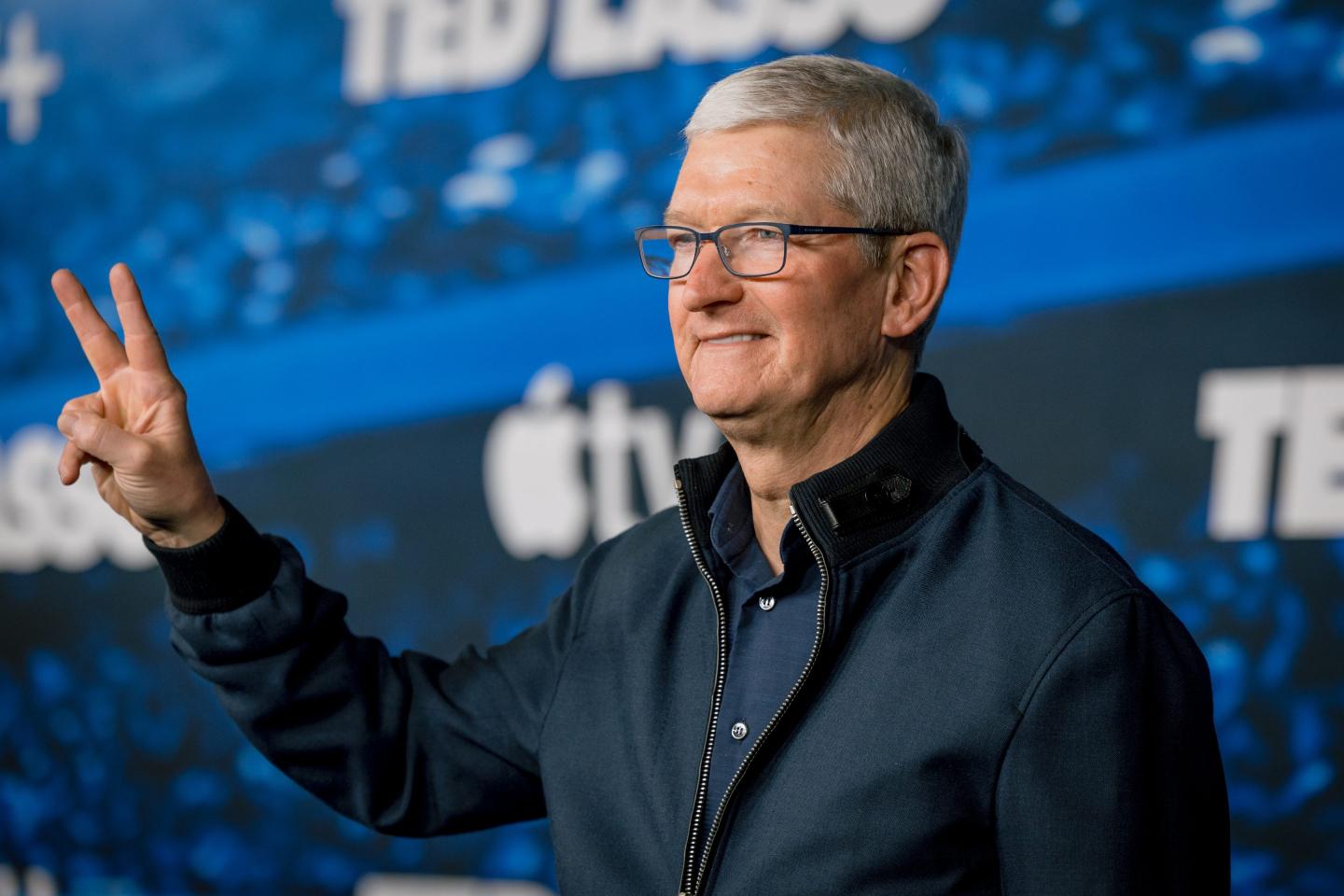 Apple debuts buy now, pay later service that gives users ‘interest-free loans’—as delinquent debt rates soar