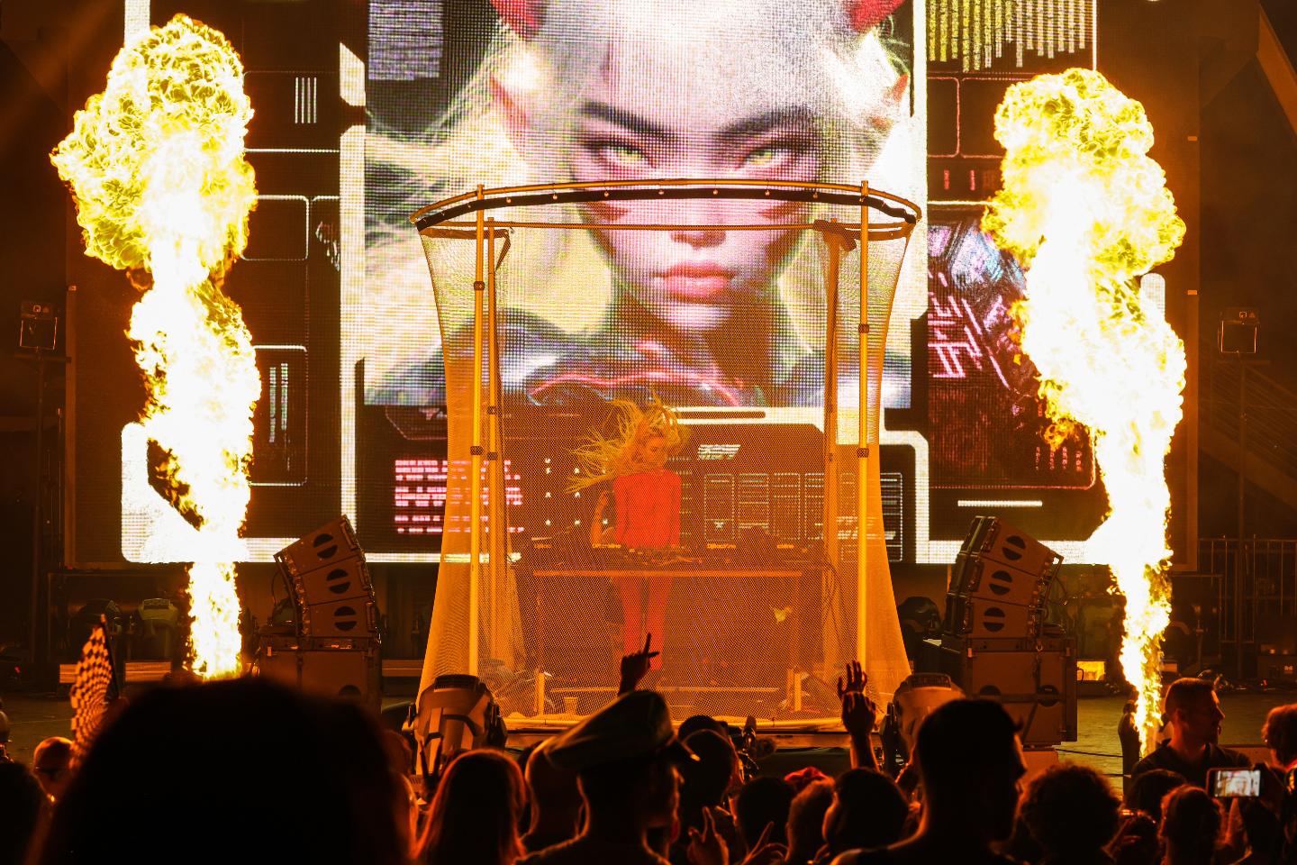 This Week in the Metaverse: Solana loses y00ts and DeGods collections, Argentina gets Web3 plane tickets, and Grimes launches NFTs