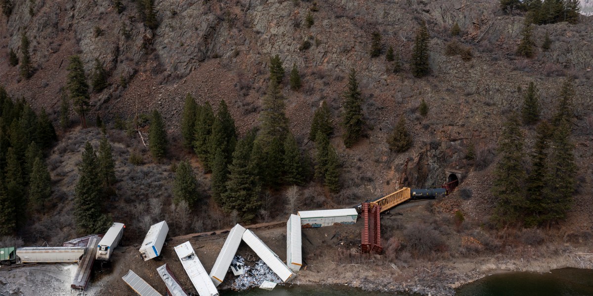 Montana: 25 train cars derail after Ohio, Minn. wrecks | Fortune