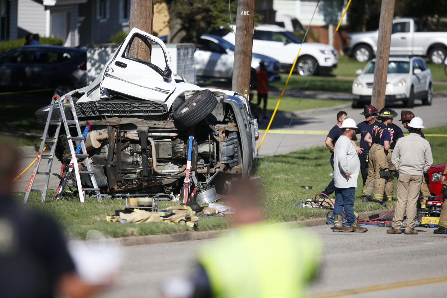 Traffic accident deaths hit a 16-year high last year as drunk and distracted driving skyrockets