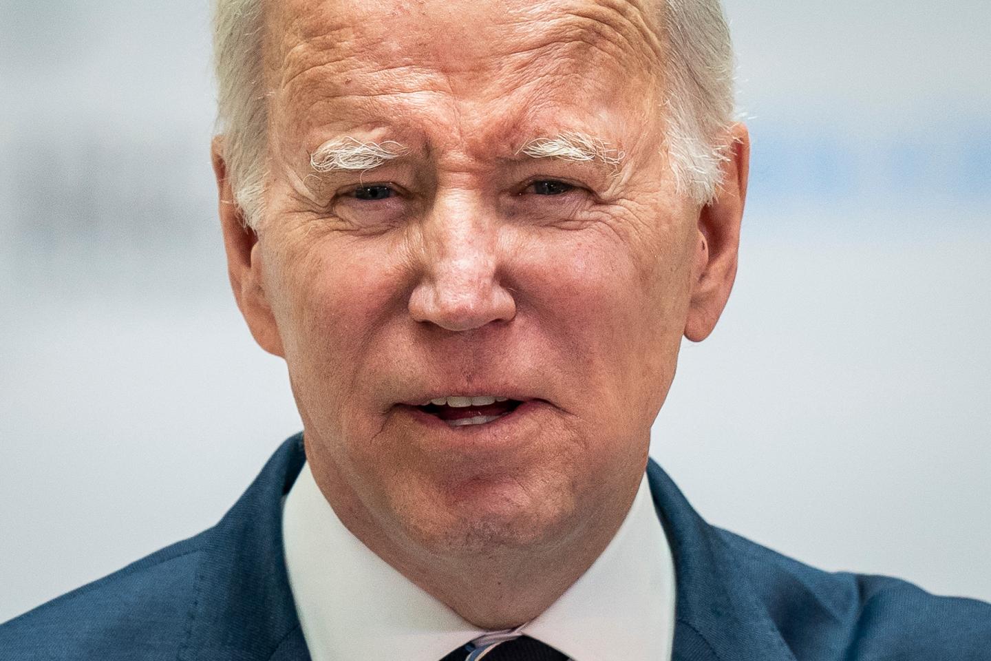 President Biden cheers Northern Ireland’s economy after the Good Friday Agreement and dangles the chance of more US investment
