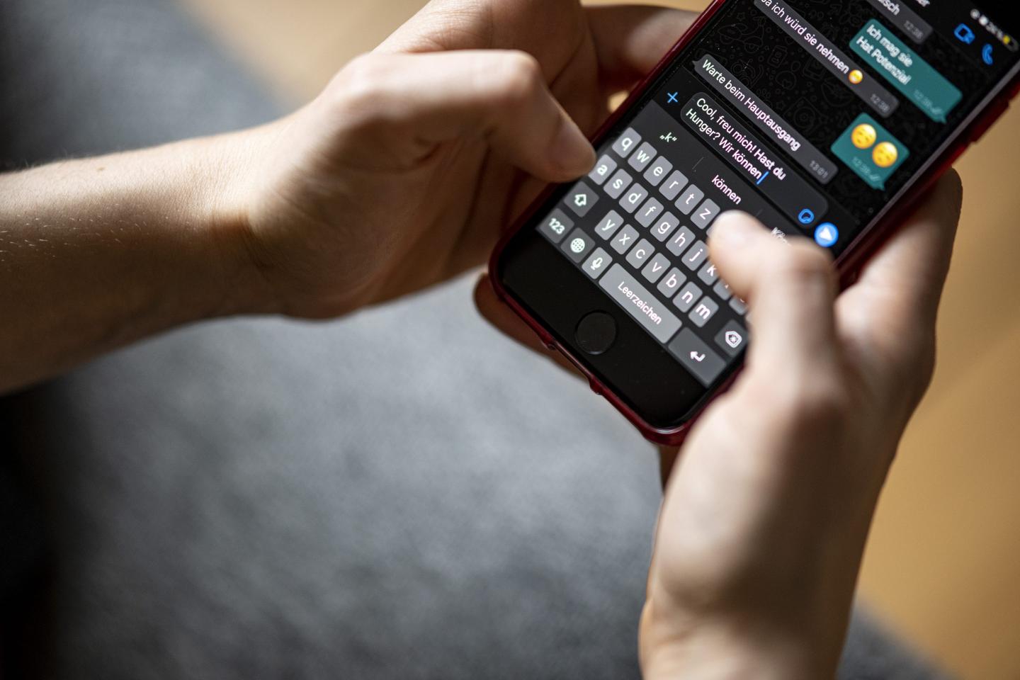 WhatsApp and Signal fight back against the latest government plan to make encryption do the impossible