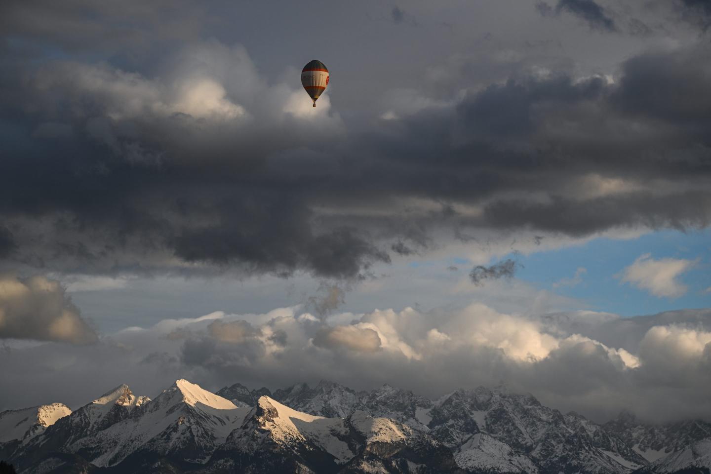 Fancy eating lunch at the edge of space? You’ll soon be able to—for $132,000