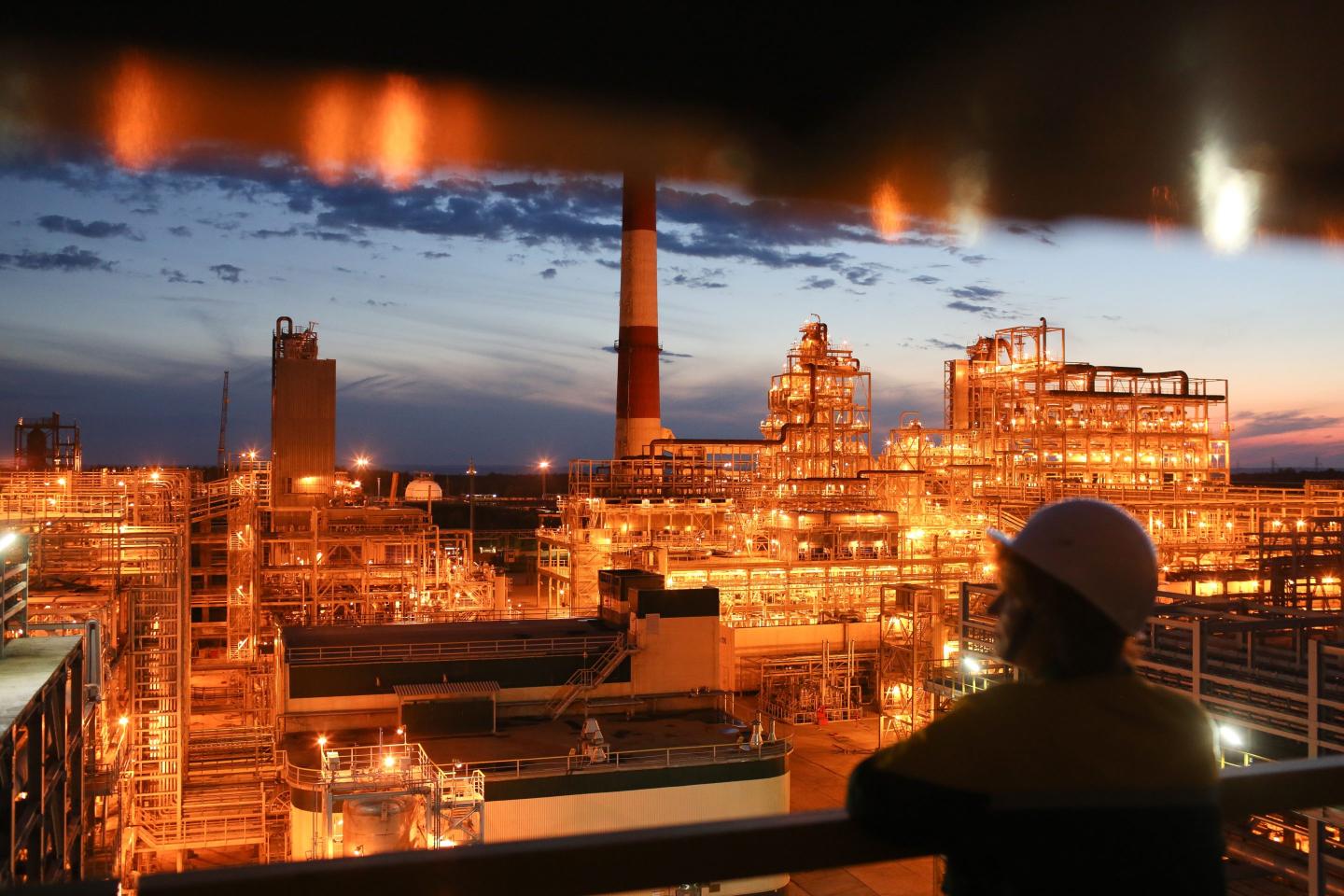 Ukraine calls on energy giant Shell to tap its massive ‘blood money’ profits from Russia’s invasion and donate $1 billion to rebuild the country