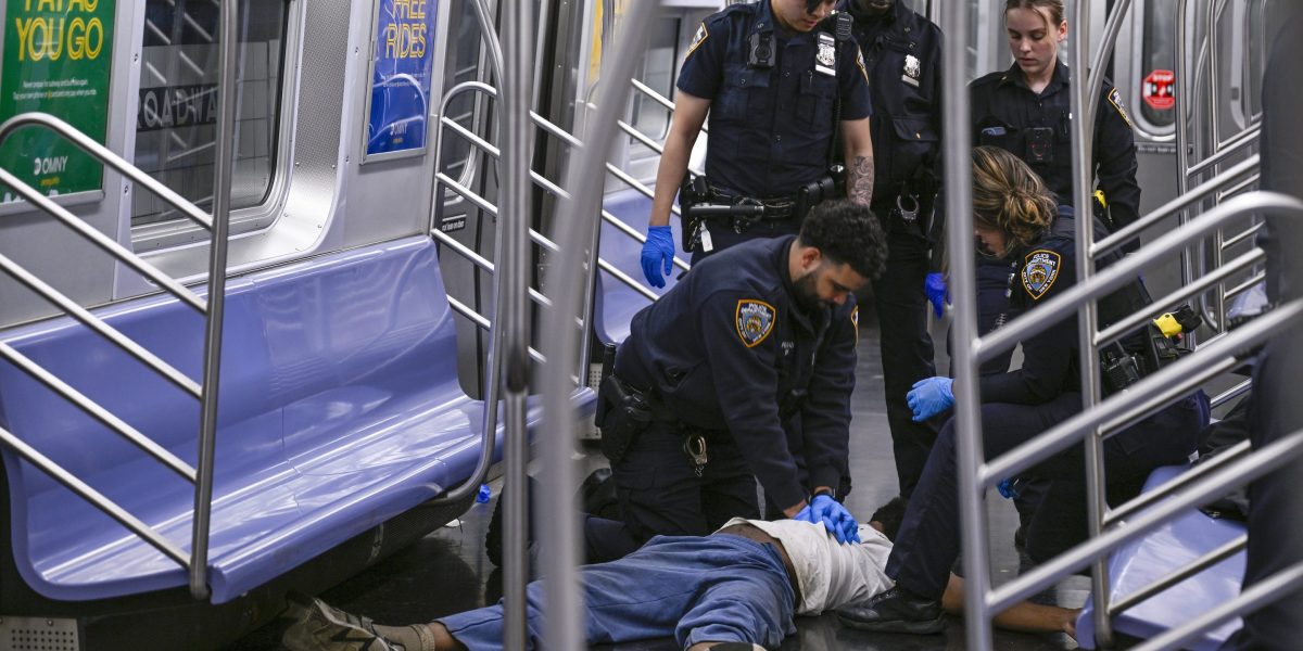 NYC subway chokehold case: outrage over man's death | Fortune