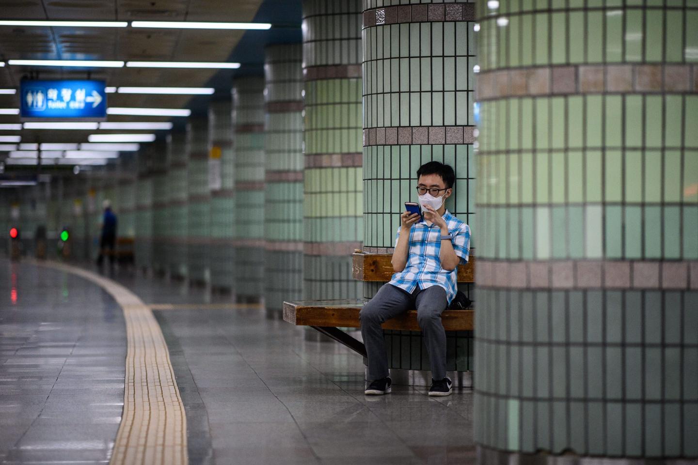 Apple turns to South Korea’s ‘webtoons’—short, vertically read, and made for small screens—to revive its Books app