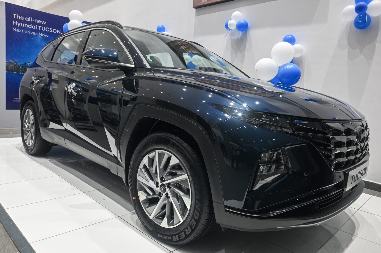 Hyundai and Kia have settled a lawsuit over a security flaw that made some of their cars easy to steal.