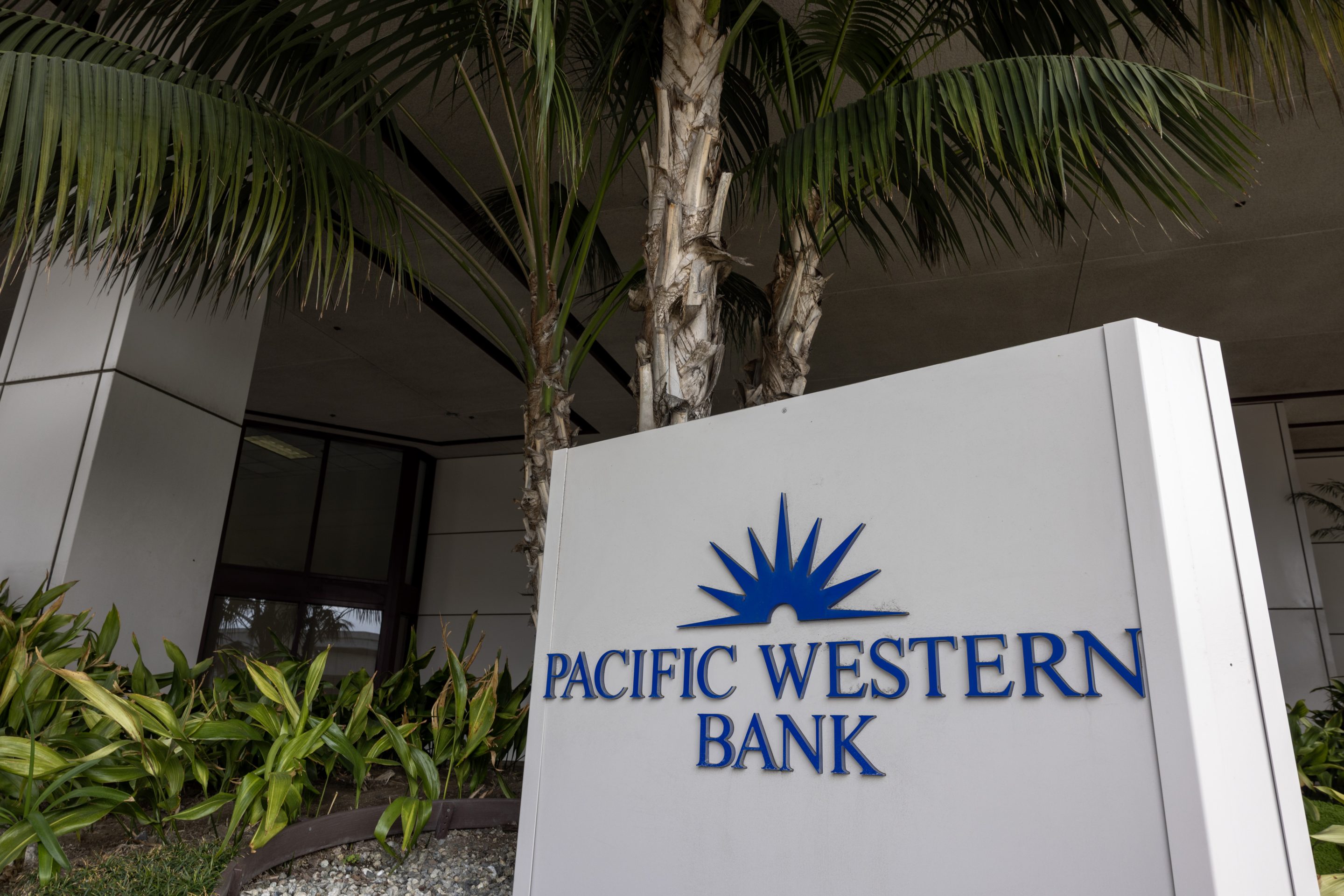 Pacific Western Bank Logo