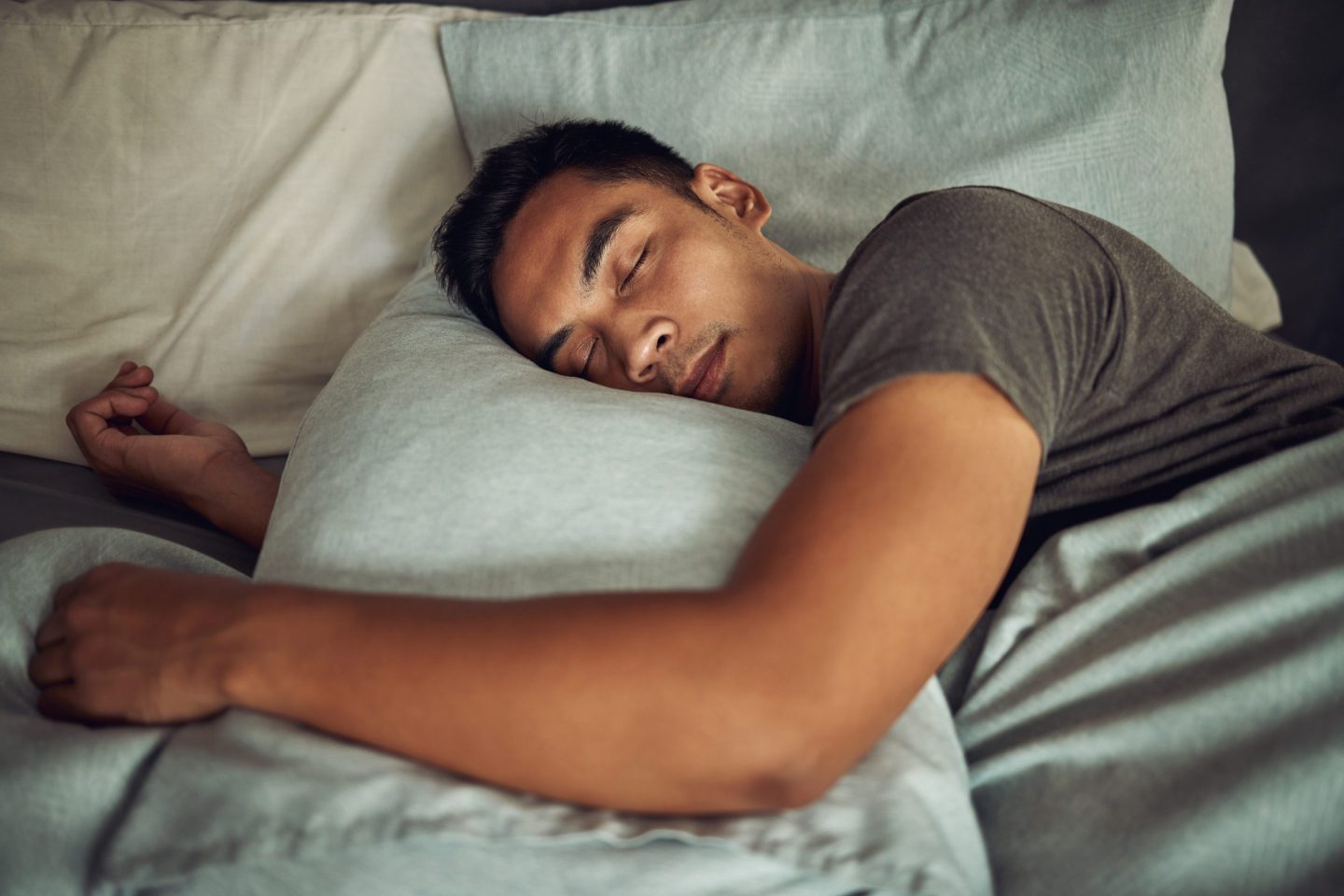 REM sleep behavior disorder can occur at any age, but symptoms usually start with people in their 40s and 50s. 