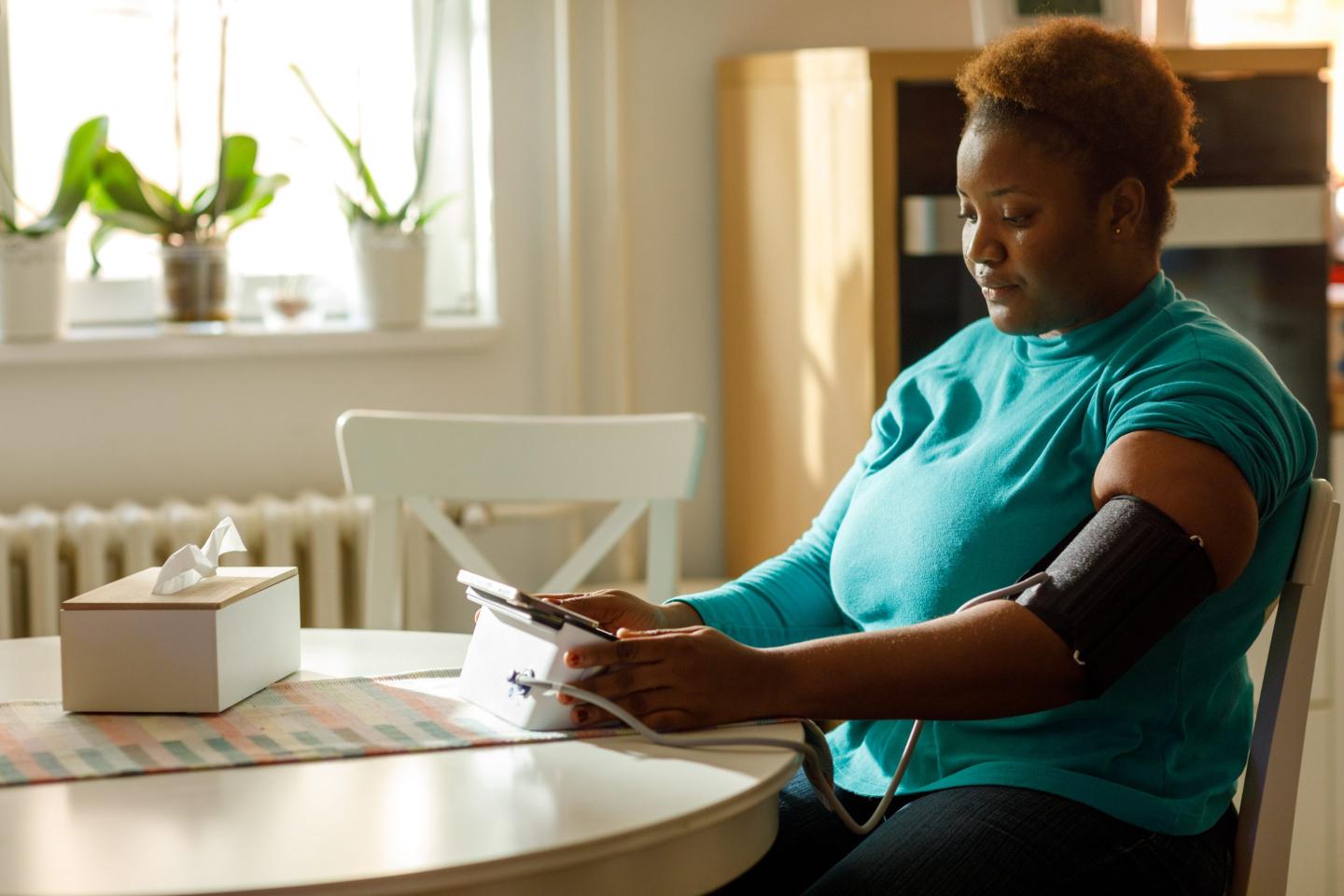 Black Americans suffer from high blood pressure more than other groups. Here’s how it may have played a role in COVID deaths