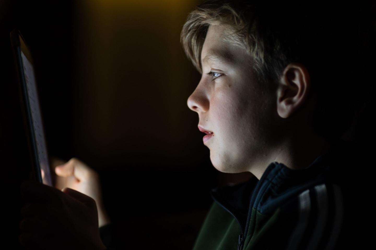 ‘Take action and protect our kids’: U.S. Surgeon General warns of social media risks