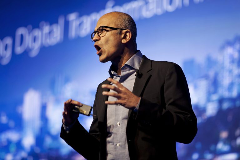 Microsof Edge Owner Microsoft sparks alarm by pushing Edge on Outlook users | Fortune