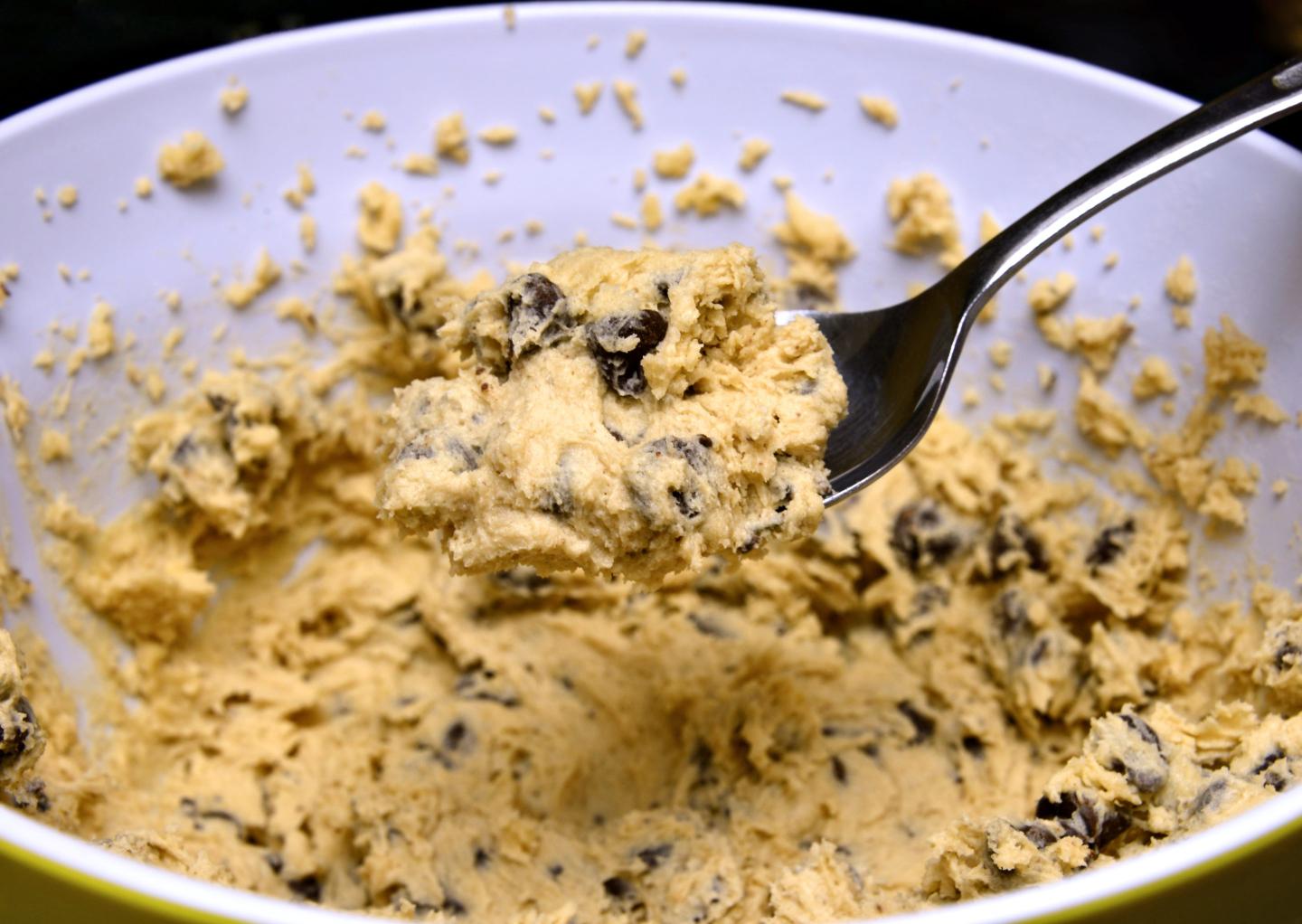 CDC is investigating a salmonella outbreak in 6 states linked to a popular cookie dough