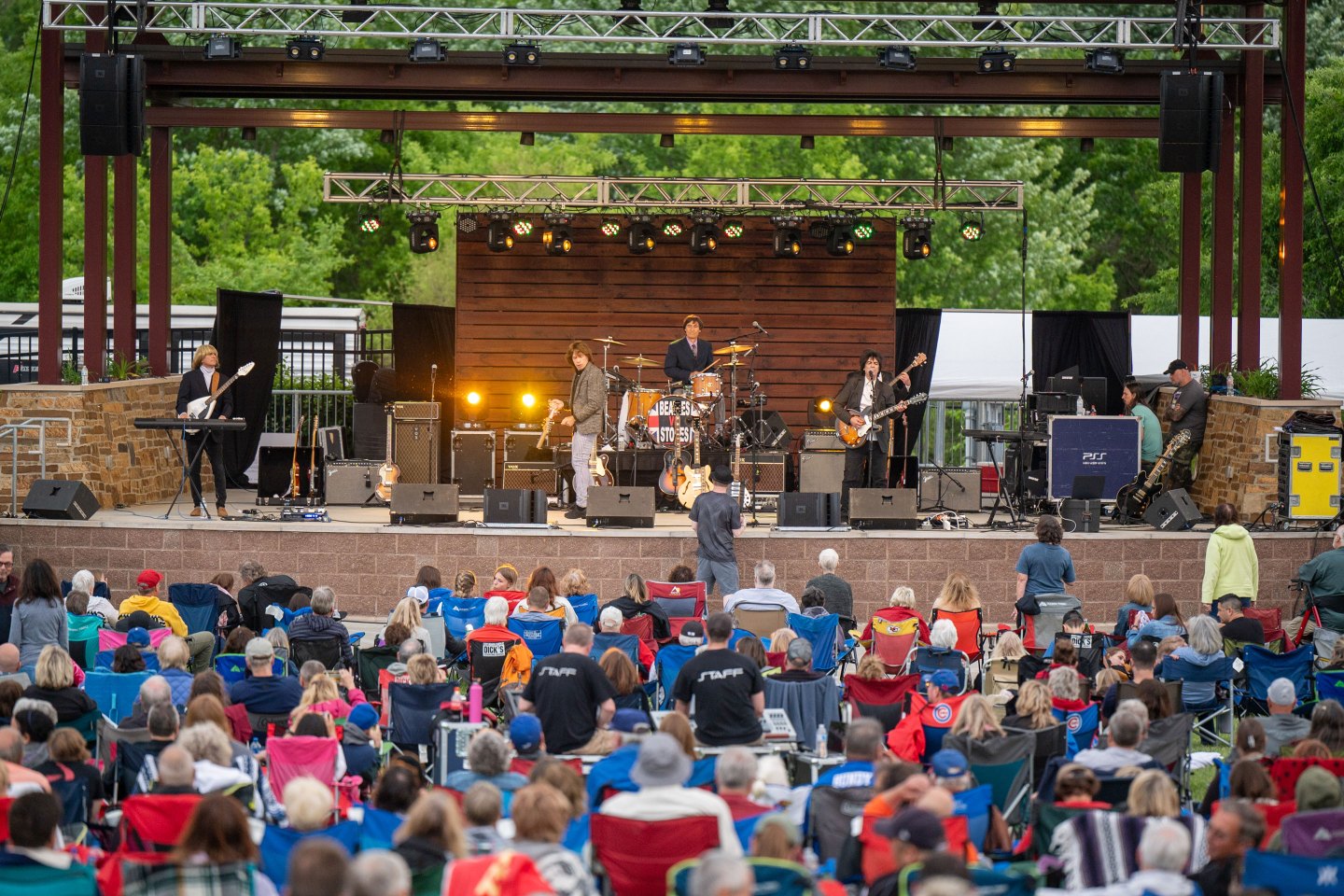 Residents of Lee’s Summit, Mo., enjoy live music at the Legacy Park Amphitheater.