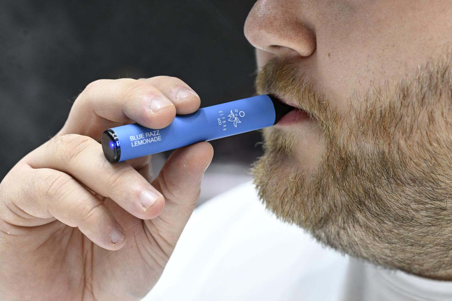 FDA slams the most popular disposable e-cigarette in U.S. as ‘addicting our nation’s youth’ and warns stores to stop selling it