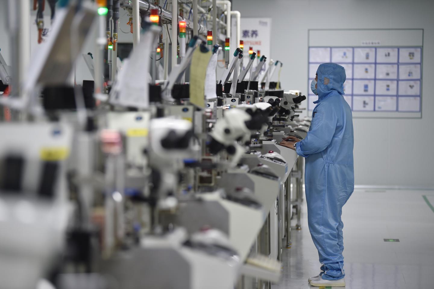 We need more powerful processors for the A.I. revolution. Too bad the chip industry is not keeping up