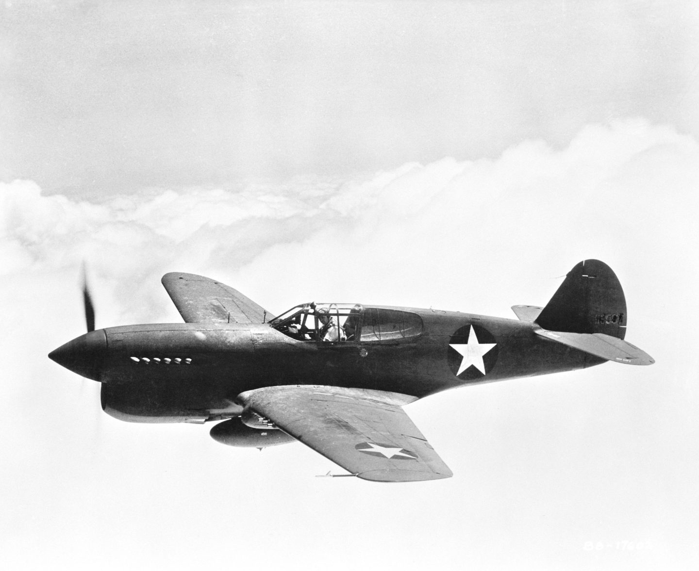 Single engine P-40