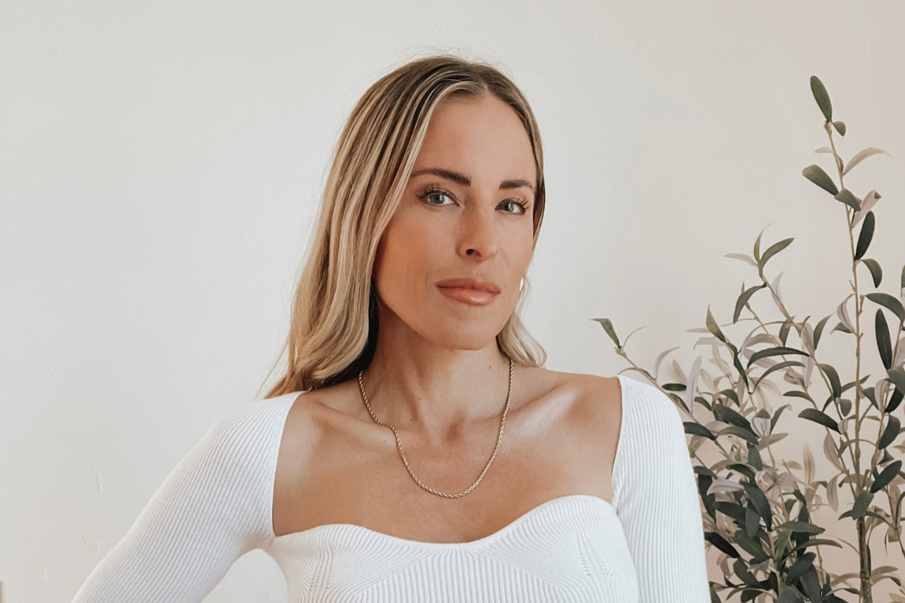 Portrait of Amazon influencer Brooke Julyn.