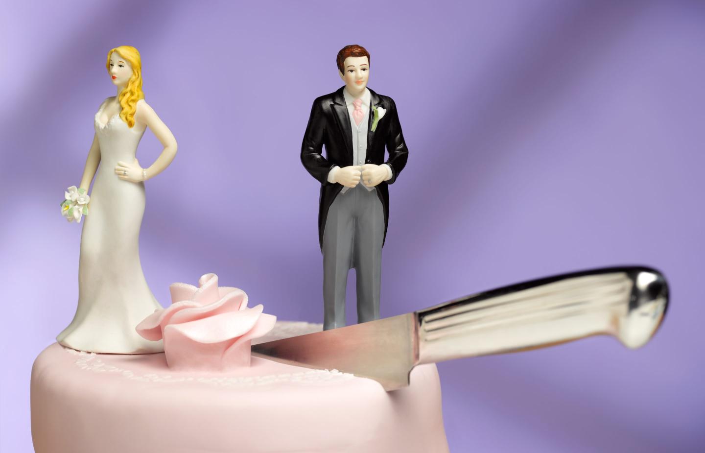 newly married couple suffering relationship breakup