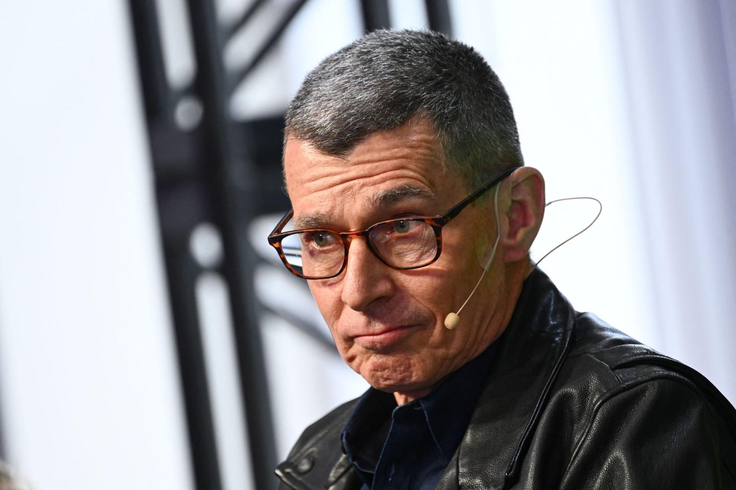 Levi Strauss slashes guidance and warns ‘the American consumer is under pressure’