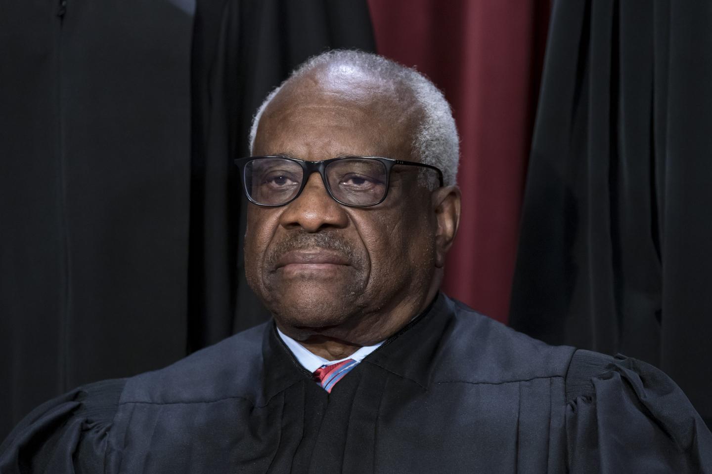 Clarence Thomas, faced with new guidelines, discloses 3 trips taken aboard GOP megadonor’s plane last year