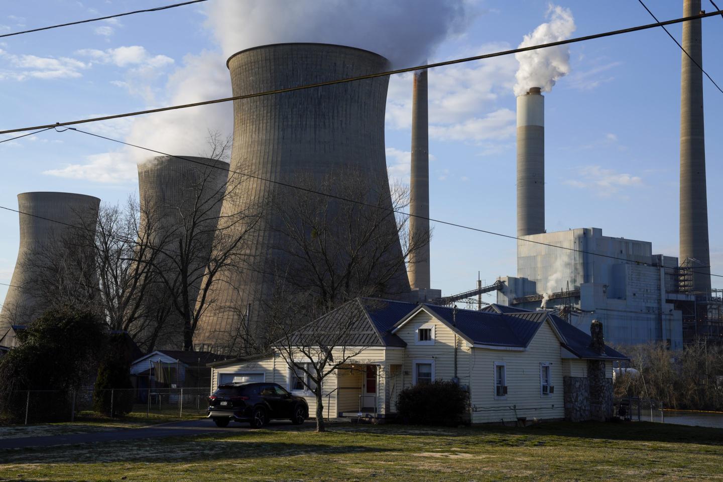There's a growing consensus when it comes to energy: Fossil fuels will be part of the energy mix for decades to come, but carbon-intensive firms will have to play their part in decarbonizing the economy.