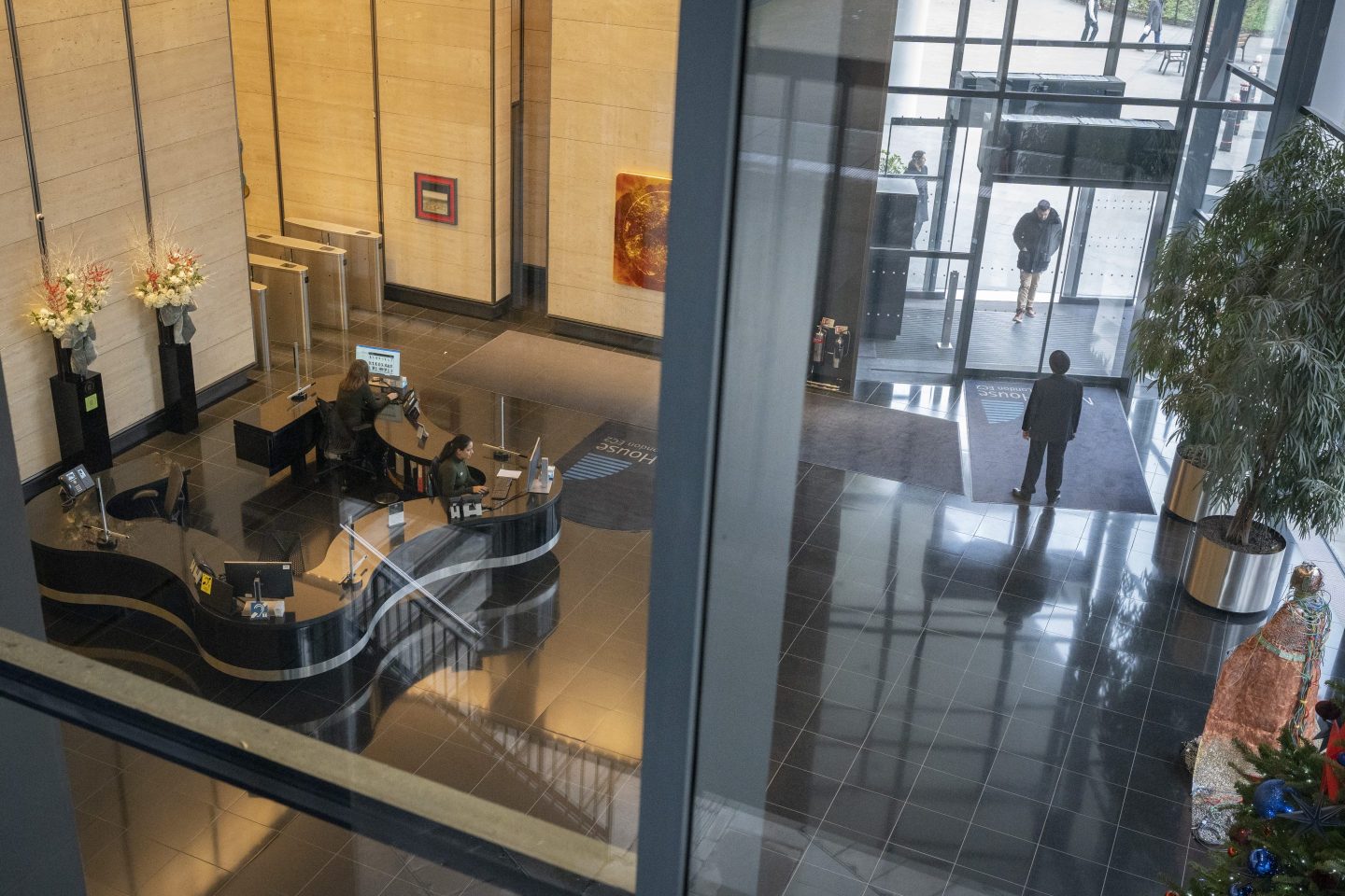 The job market is cooling down-and so is employees' desire to move companies.